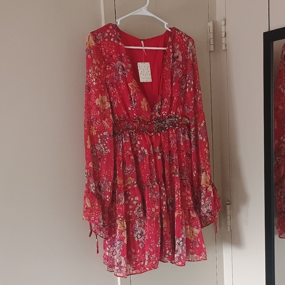 Free People Dresses & Skirts - Free People Bold Red Floral Print Mini Dress